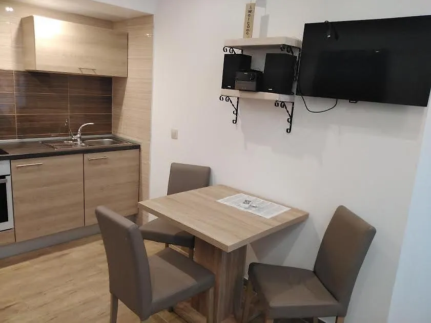 Apartmani Morovi Dvori دراغ شقة