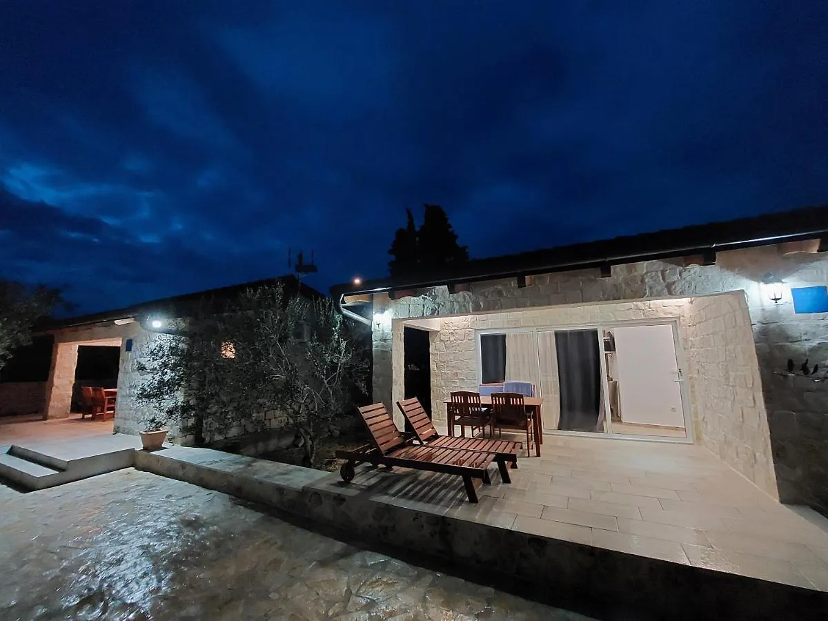 شقة Apartmani Morovi Dvori دراغ