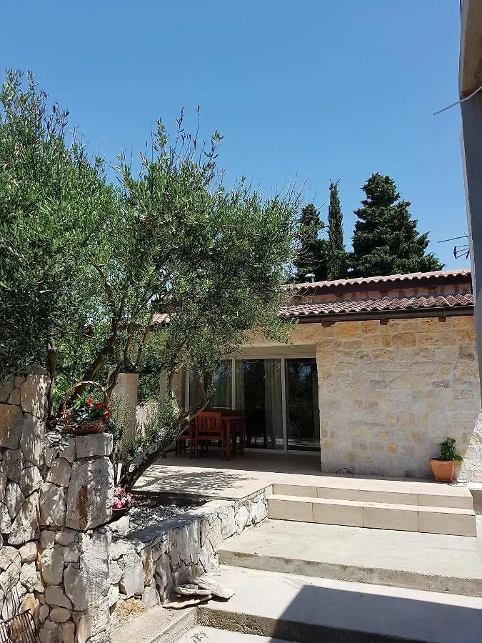Apartmani Morovi Dvori Drage Croatia